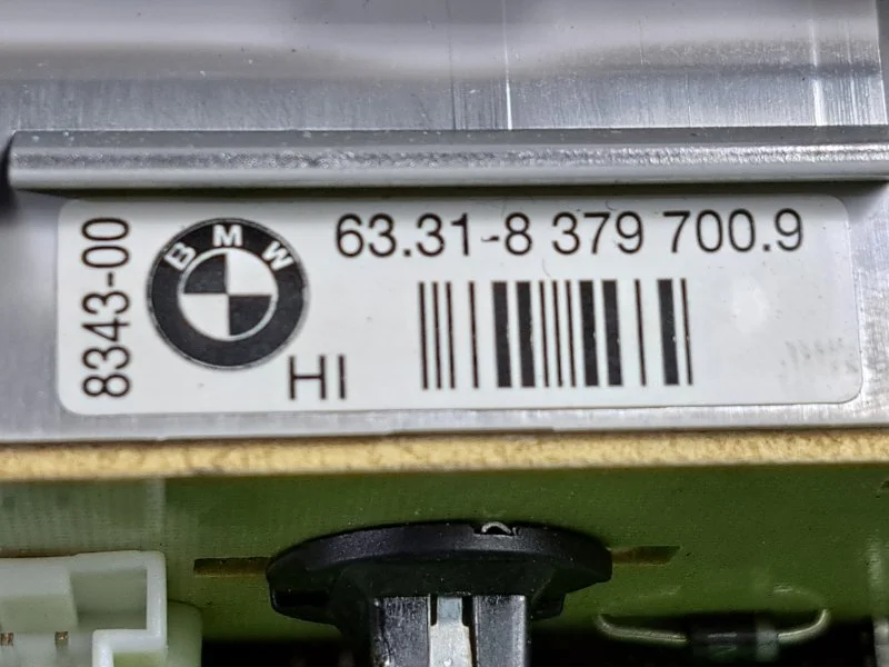 Плафон салонный задний BMW 7 E65 N62B44A 2002 - миниатюра 7