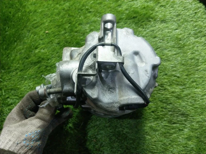 Компрессор кондиционера Mercedes-Benz S кл 222 278 - миниатюра 4