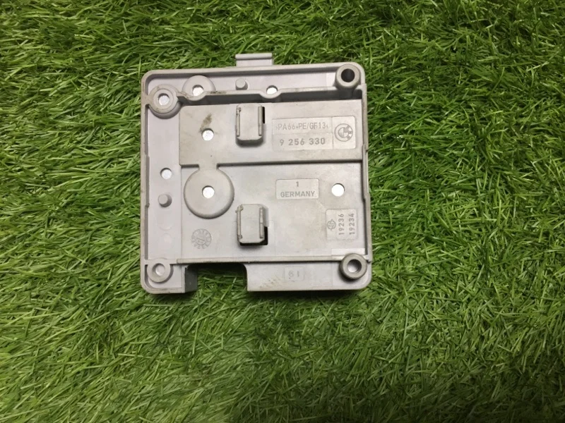 Блок предохранителей BMW 3 F30 - изображение 1