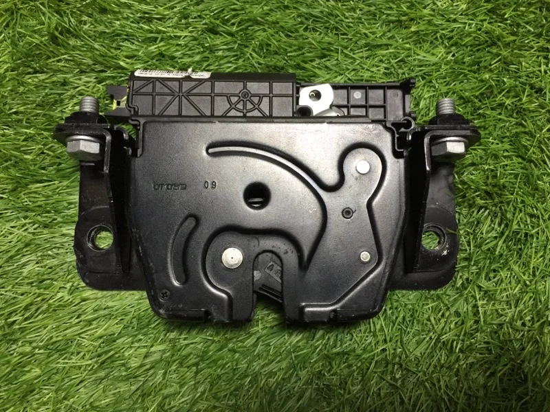 Замок багажника BMW X3 F25 N47D20C 2012 - миниатюра 2