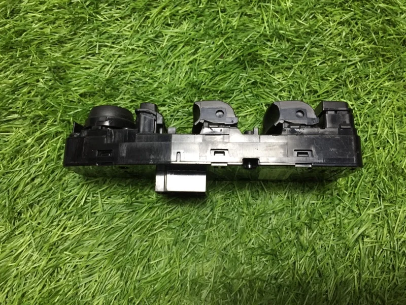 Блок стеклоподъемников BMW X3 F25 N47D20C 2012 - миниатюра 4