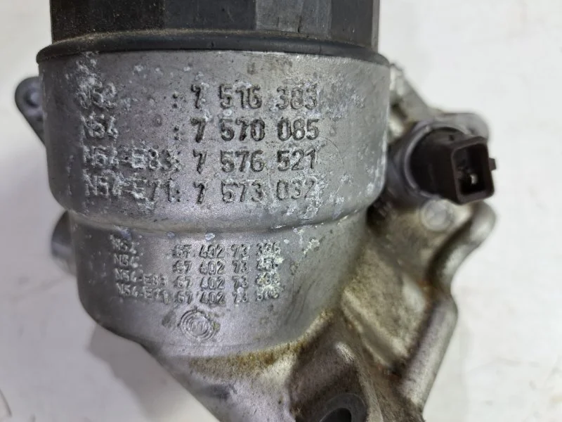 Корпус фильтра масляного BMW 3 E91/E90 N52B25 2008 - миниатюра 5