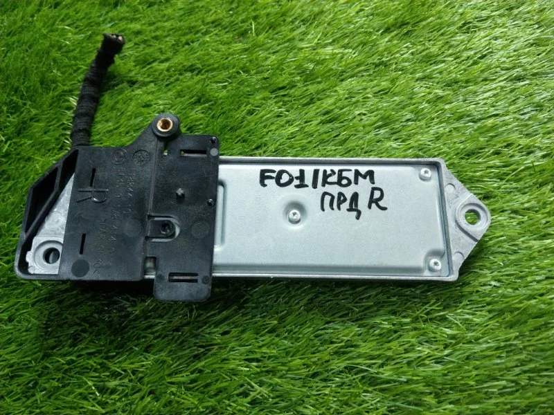 Блок ремней безопасности передний правый BMW 7 F01 - миниатюра 2