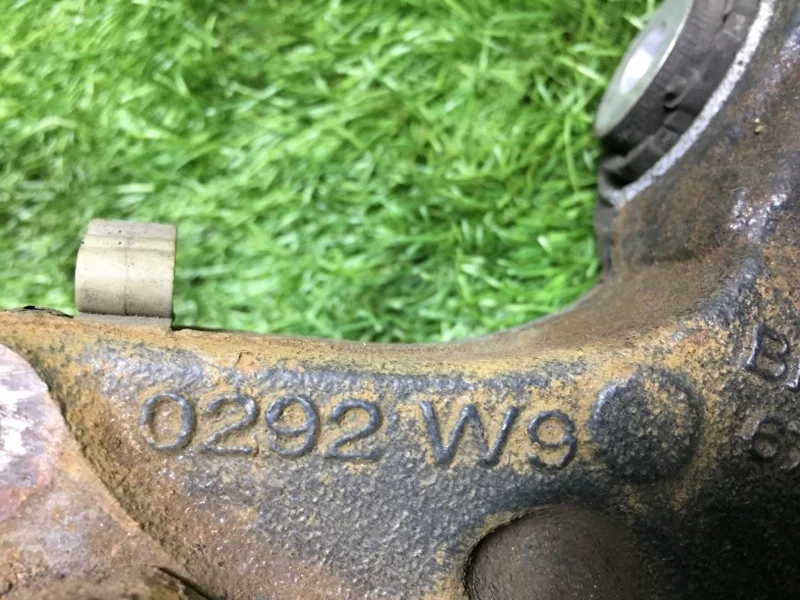 Кулак поворотный задний правый BMW X3 F25 N47D20C - миниатюра 9