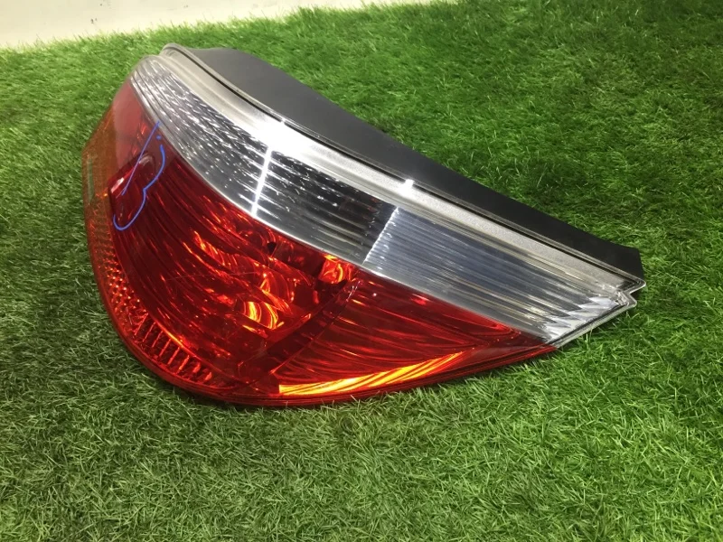 Фонарь наружный правый BMW 5 E60/E61 M54B30 2003 - миниатюра 2