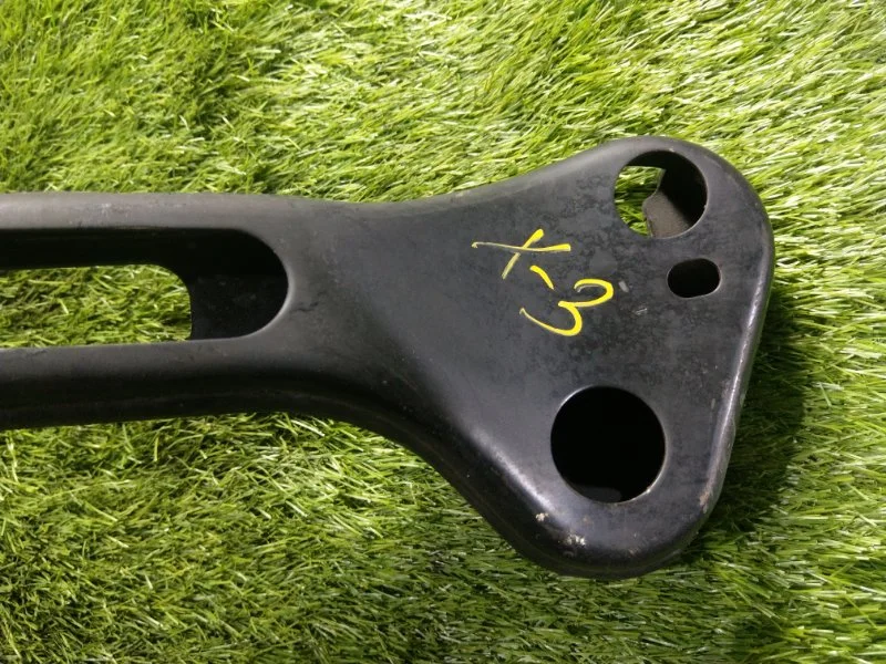 Кронштейн КПП BMW X3 E83 - миниатюра 2