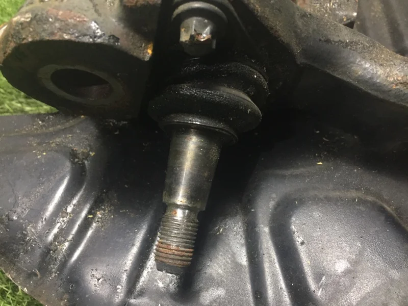Кулак поворотный передний левый BMW X3 E83 N52B25 - миниатюра 4