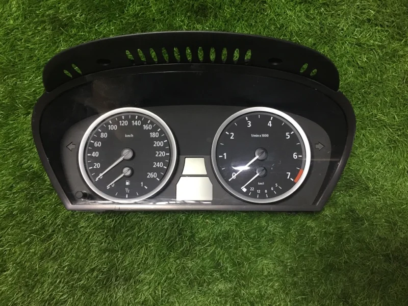 Панель приборов (щиток) BMW 5 E60/E61 M54B30 2004 - изображение 1