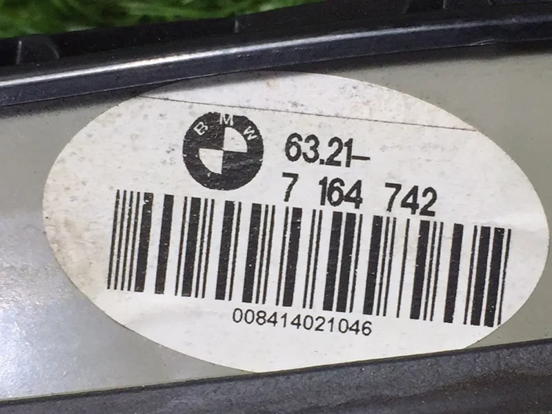 Фонарь внутренний задний правый BMW 7 E65 N62B44 - миниатюра 4