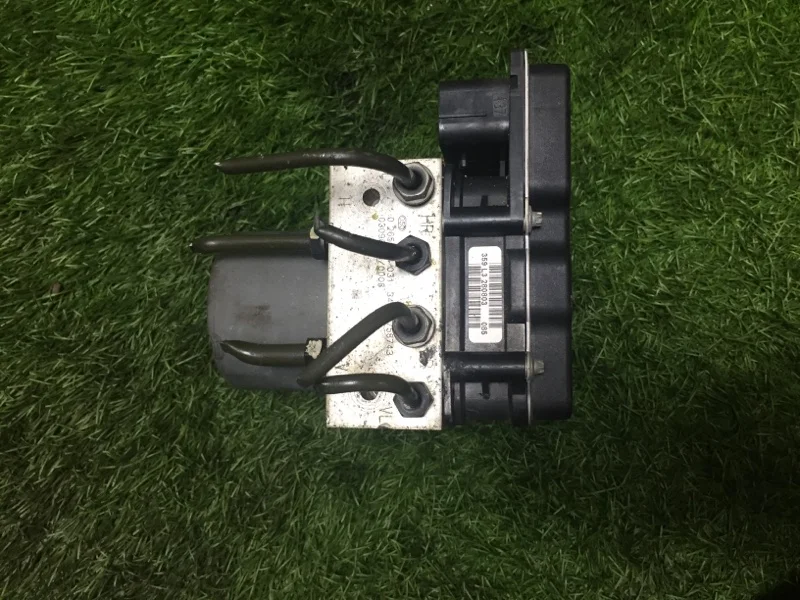 Блок ABS (насос) BMW 5 E60/E61 M54B30 2003 - миниатюра 3