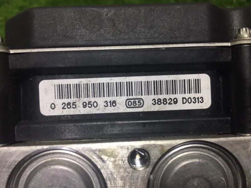 Блок ABS (насос) BMW 5 E60/E61 M54B30 2003 - миниатюра 6
