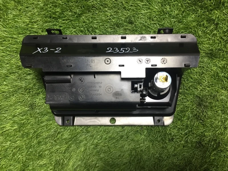 Пепельница передняя BMW X3 E83 N52B25 2008 - миниатюра 2