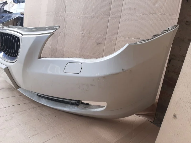 Бампер передний BMW 5 E60/E61 N52B30A 2008 - миниатюра 4