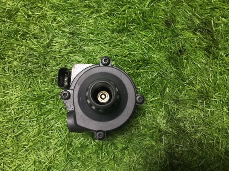 Насос водяной (помпа) BMW X3 F25 N47D20C 2012 - миниатюра 3