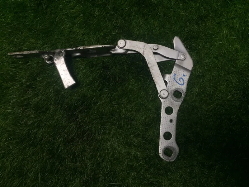 Петля капота правая BMW X3 E83 N52B25 2008 - миниатюра 2