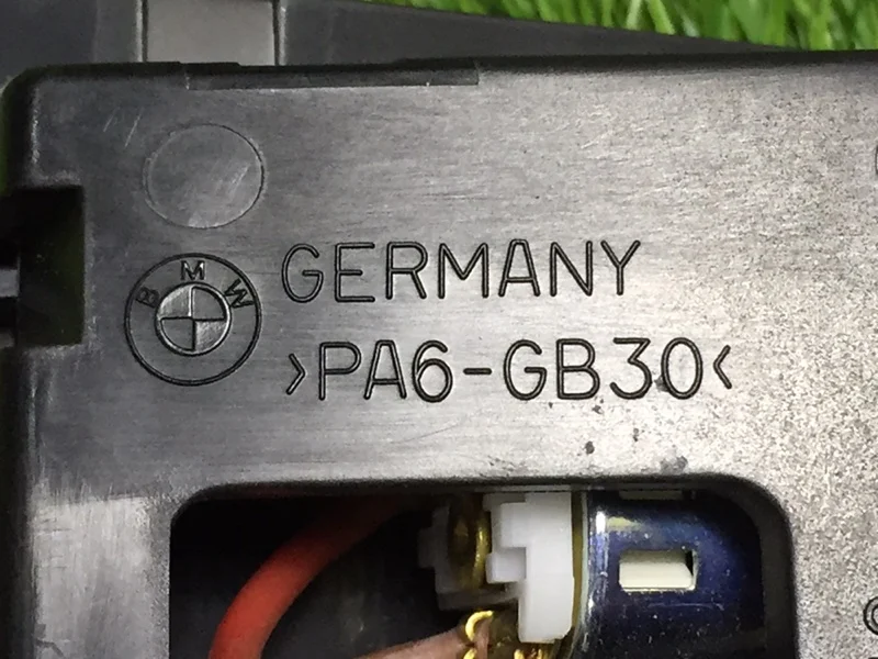 Пепельница задняя BMW X3 E83 N52B25 2008 - миниатюра 5