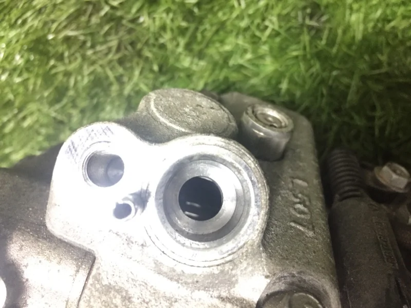 Компрессор кондиционера BMW X3 E83 N52B25 2008 - миниатюра 3