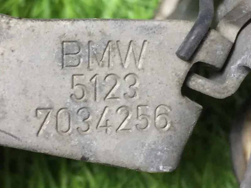 Замок капота (крючок) BMW X3 E83 N52B25 2008 - миниатюра 4
