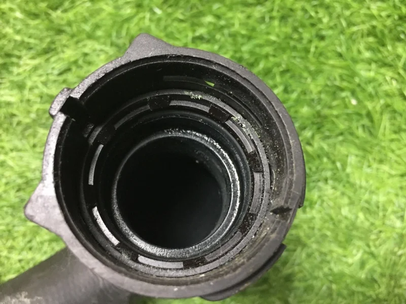 Патрубок системы охлаждения BMW 5 E60/E61 N52B30A - миниатюра 3