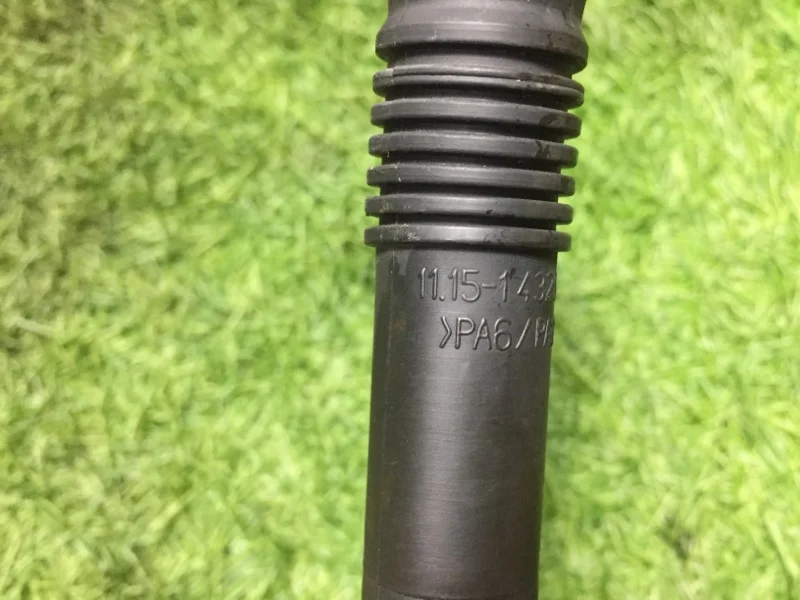 Трубка картерных газов BMW 5 E60/E61 M54B30 2003 - миниатюра 5