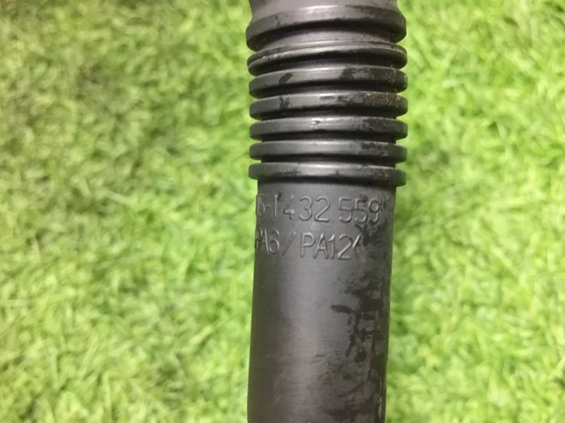 Трубка картерных газов BMW 5 E60/E61 M54B30 2003 - миниатюра 6