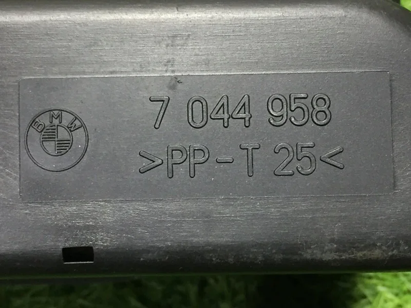 Аптечка BMW X3 E83 N52B25 2008 - миниатюра 9