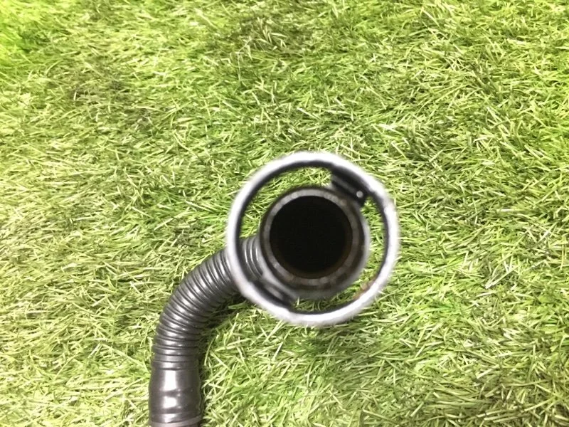 Трубка картерных газов BMW 5 E60/E61 M54B30 2003 - миниатюра 4