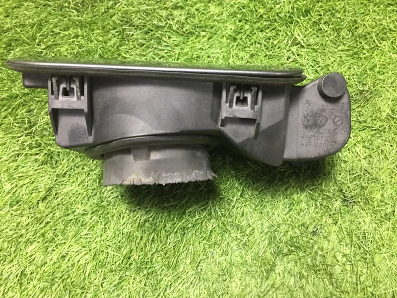 Лючок бензобака BMW 5 E60/E61 M54B30 2004 - миниатюра 3