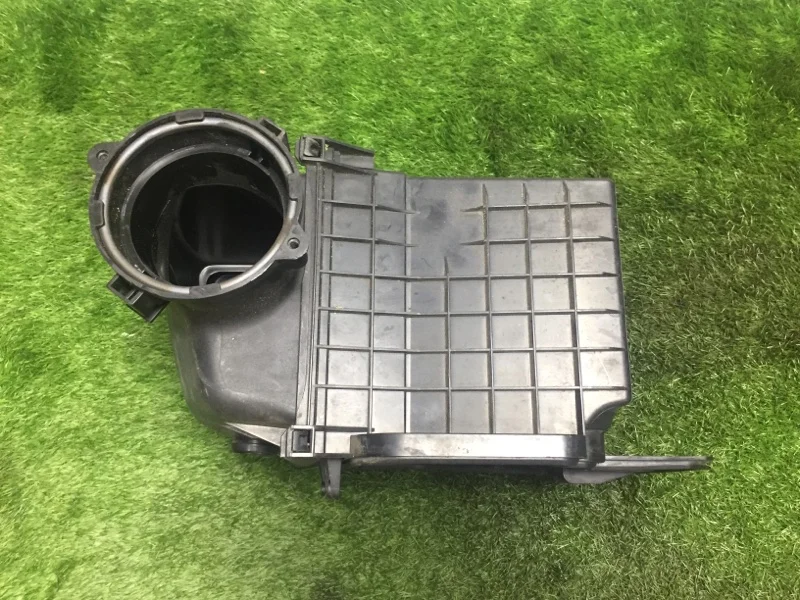 Корпус фильтра воздушного BMW 7 E65 N62B44 2005 - миниатюра 3