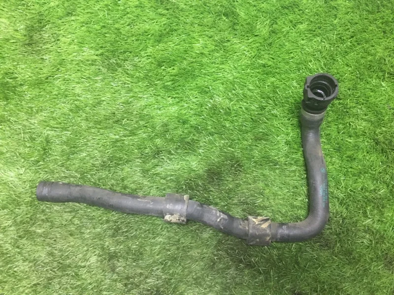 Патрубок отопителя BMW X3 E83 N52B25 2008 - миниатюра 2