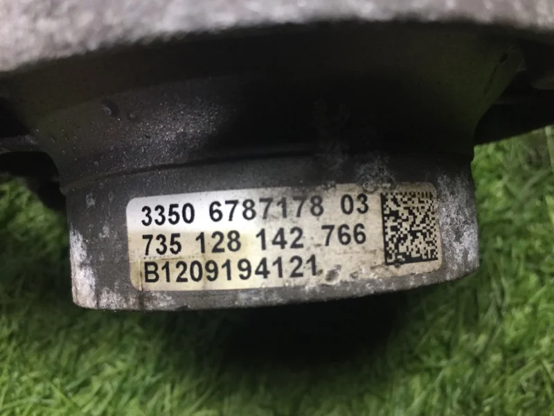 Опора амортизатора задняя BMW X3 F25 N47D20C 2012 - миниатюра 8