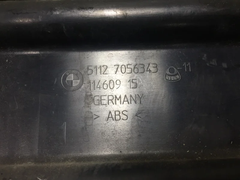 Кронштейн бампера задний BMW 5 E60/E61 M54B30 2003 - миниатюра 3