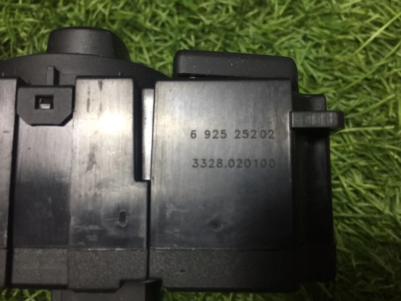 Переключатель света фар BMW 5 E60/E61 M54B30 2003 - миниатюра 6