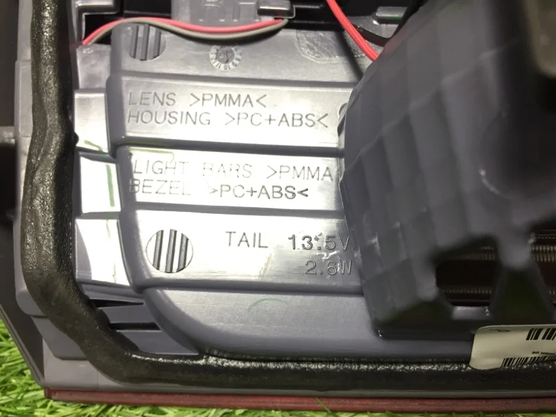 Фонарь внутренний задний правый BMW X3 F25 N47D20C - миниатюра 6
