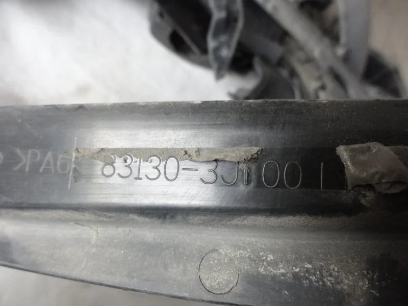 Уплотнитель багажника левый Hyundai IX55 3.0 AT - миниатюра 3