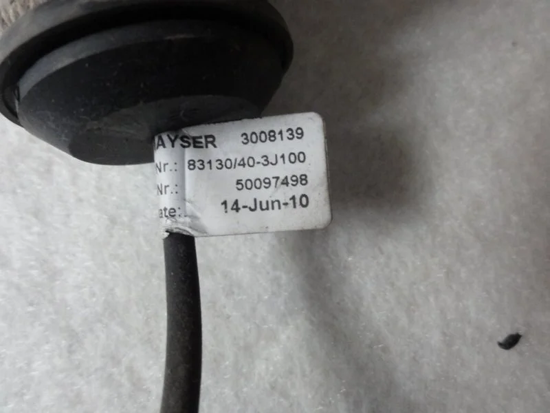 Уплотнитель багажника левый Hyundai IX55 3.0 AT - миниатюра 4