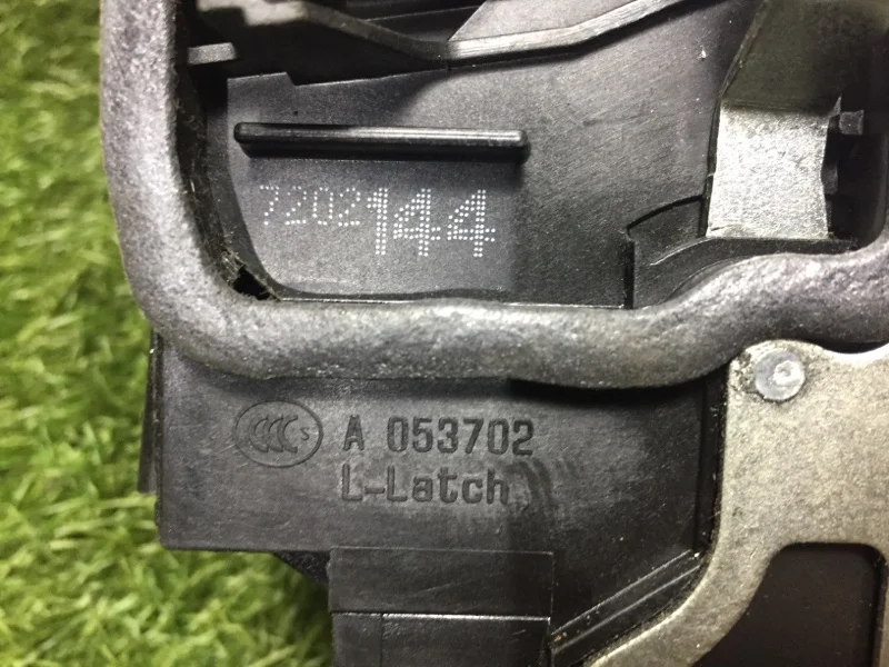 Замок двери передний правый BMW X3 E83 N52B25 2008 - миниатюра 6