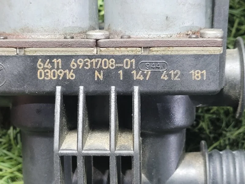 Клапан отопителя BMW 7 E65 N62B44 2005 - миниатюра 4