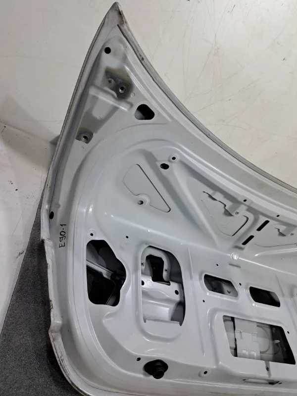 Крышка багажника BMW 3 E90/E91 N43B20 2010 - миниатюра 7