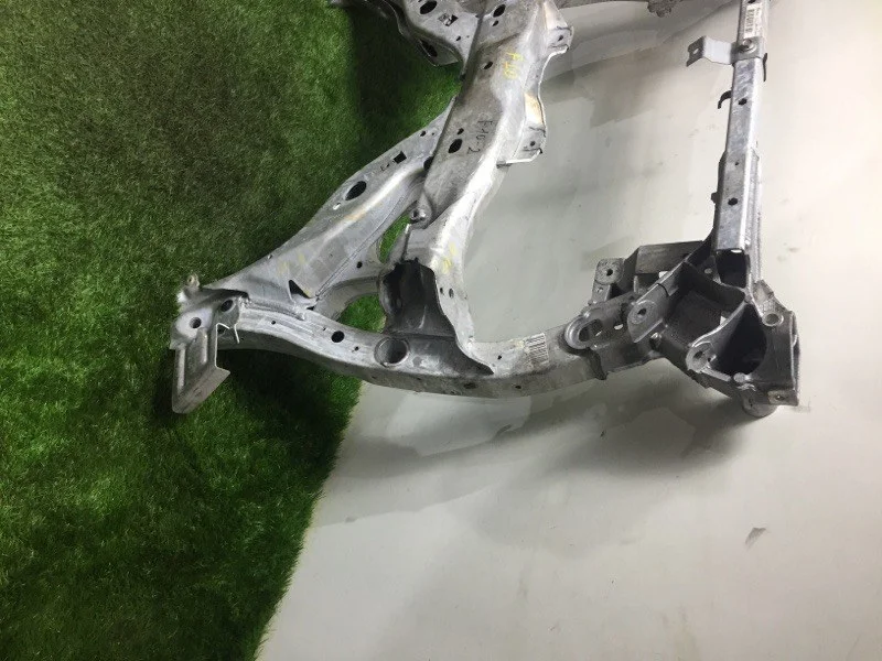 Балка подрамник передняя BMW 5 F10/F11 N52B25 2010 - миниатюра 4