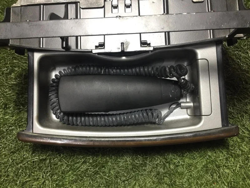 Ящик консоли передней BMW 7 E65 N62B44 2005 - миниатюра 3