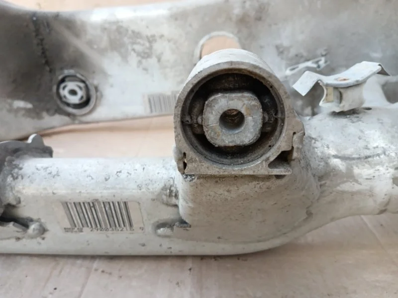 Балка подрамник задняя BMW 7 E65 N62B44A 2002 - миниатюра 10