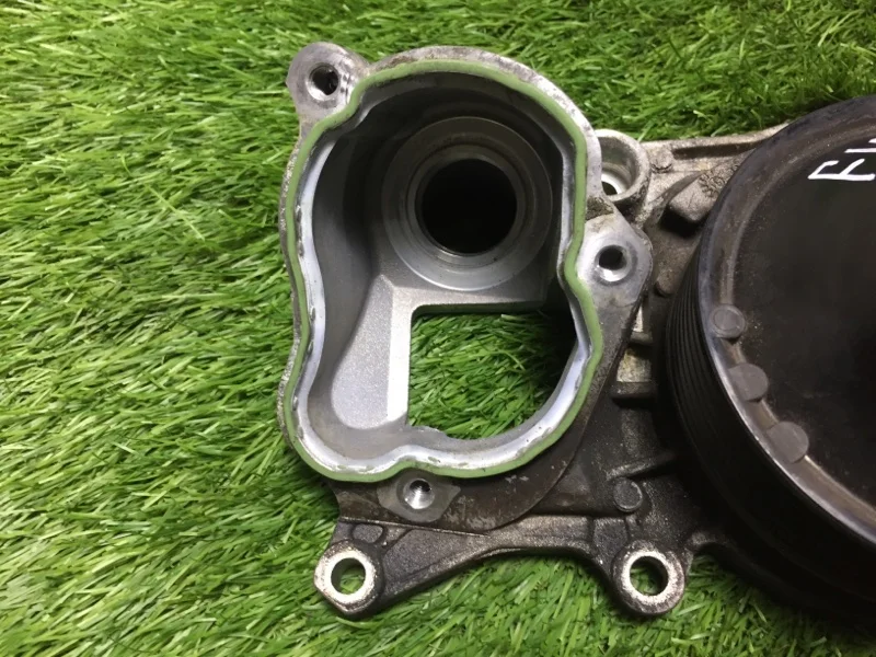 Насос водяной (помпа) BMW 5 F10/F11 N47D20C 2015 - миниатюра 5