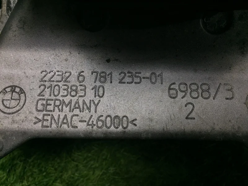 Кронштейн КПП BMW 5 F10/F11 N47D20C 2015 - миниатюра 10