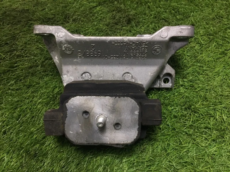 Кронштейн КПП BMW 5 F10/F11 N47D20C 2015 - миниатюра 2