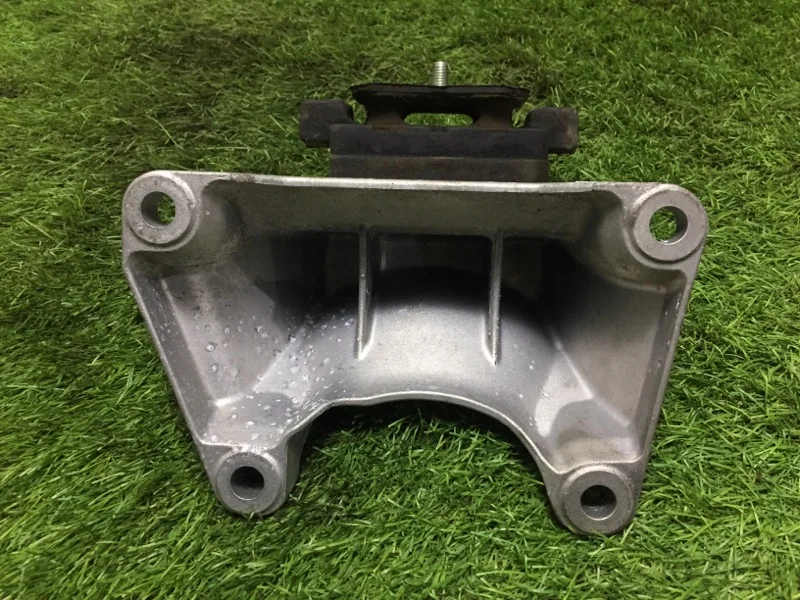 Кронштейн КПП BMW 5 F10/F11 N47D20C 2015 - миниатюра 5