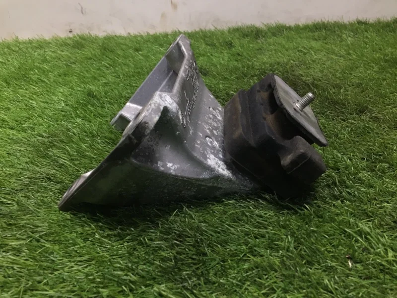 Кронштейн КПП BMW 5 F10/F11 N47D20C 2015 - миниатюра 7