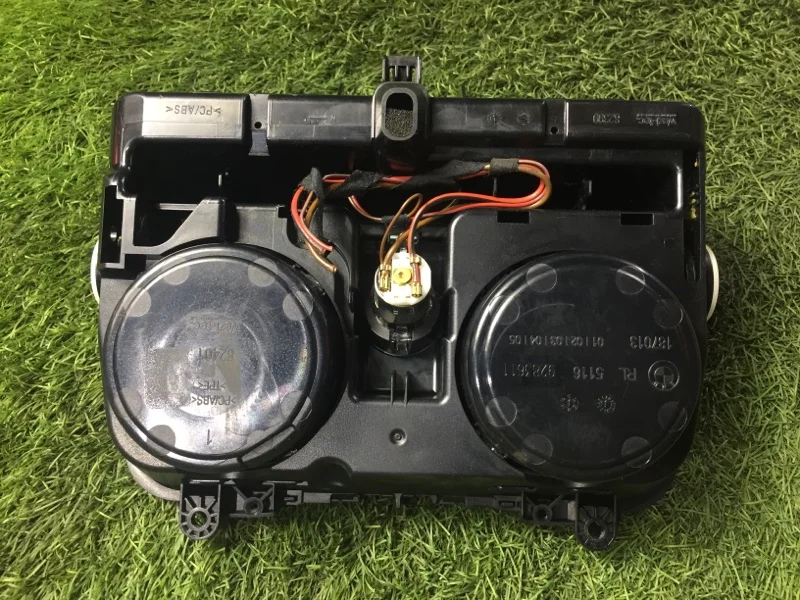 Подстаканник передний BMW 5 F10/F11 N47D20C 2015 - миниатюра 4
