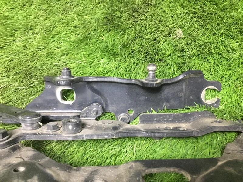 Петля капота левая BMW 7 F02 N63B44A 2010 - миниатюра 4