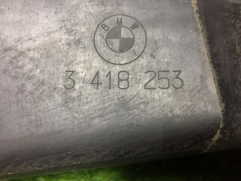 Воздуховод правый BMW X3 E83 N52B25 2008 - миниатюра 7